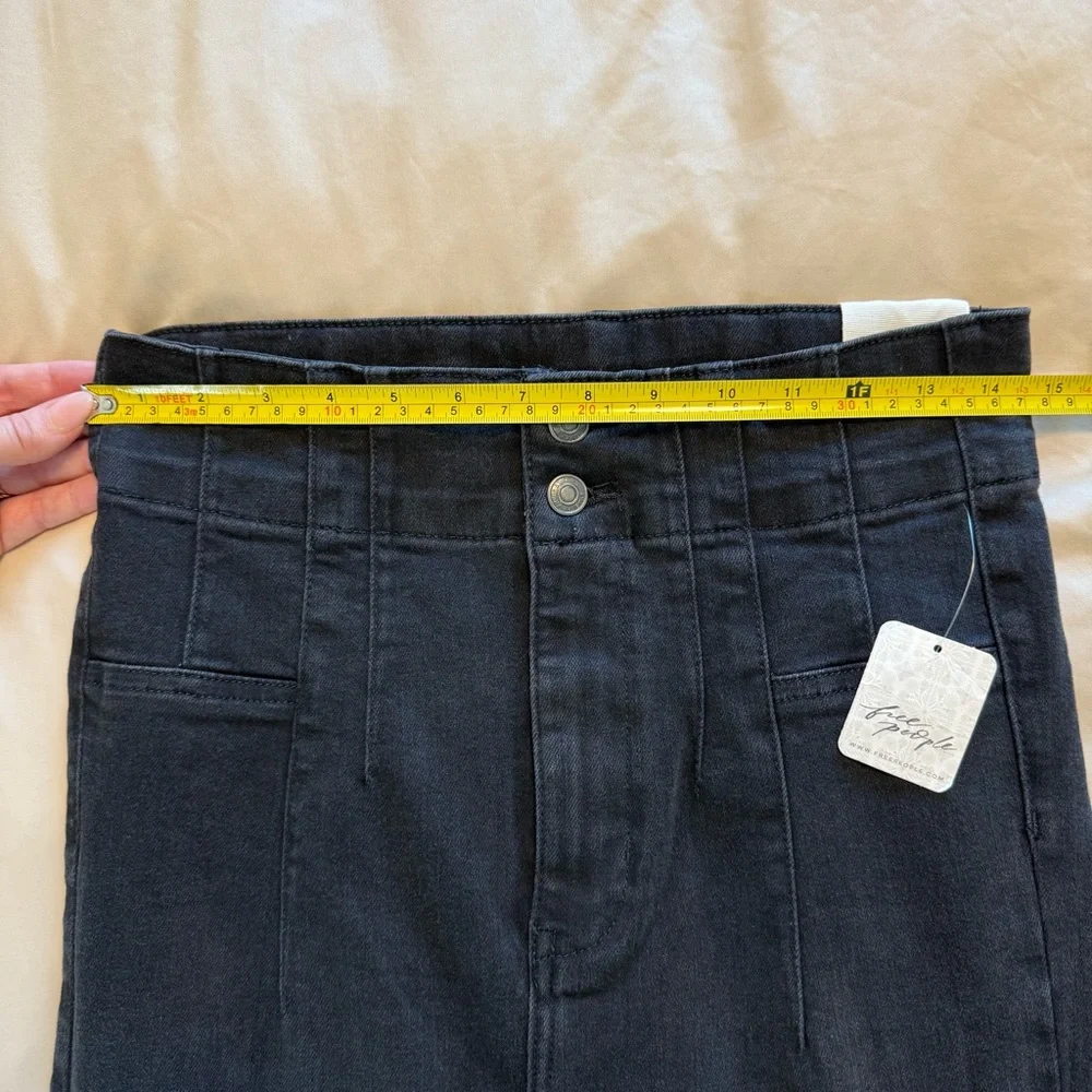 NWT We The Free Jayde Flare Jeans, 29 - Picture 9 of 11